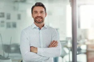 3 G Forex Market - Global Forex Piyasası Analiz ve Sinyaller happy business man portrait office us corporate career financial consultant smile person ambition investment 349805237 G Forex Market - Global Forex Piyasası Analiz ve Sinyaller Küresel forex piyasasında işlem yapmak isteyenler için kapsamlı içerik